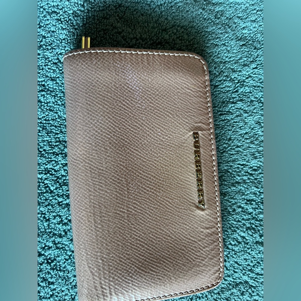Burberry Blush wallet
